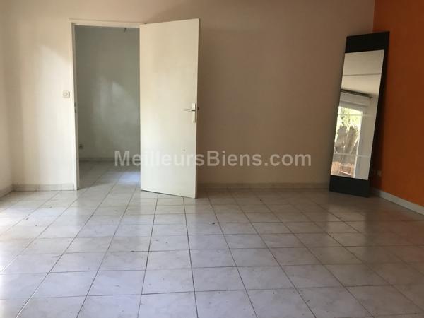 Beaux Arts-T2 calme au sein d'un ilôt de verdure