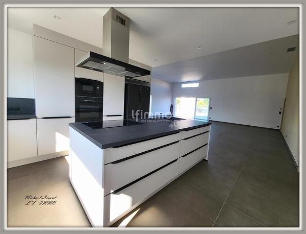 Maison haut de gamme à 20 min de Bordeaux – 190m² habitables.