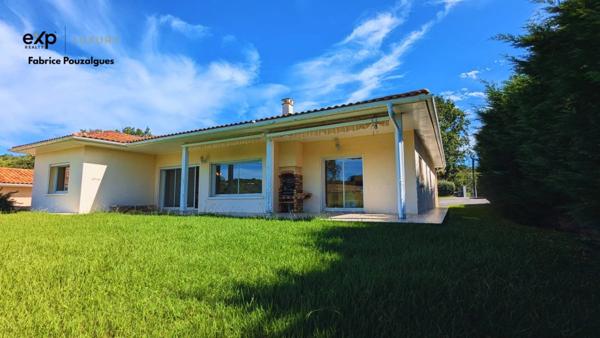 Maison contemporaine de plain-pied, environnement privilégié.