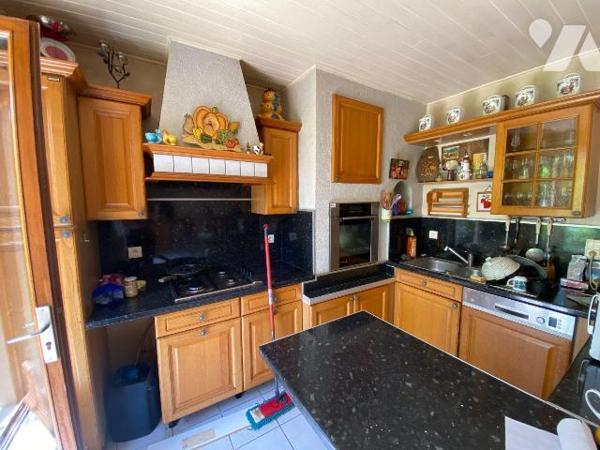 SAINT CIRGUES DE MALBERT, sur terrain de 916 m², maison d'habitation individuelle comprenant RD...