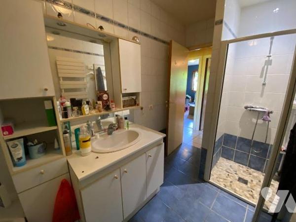 SAINT CIRGUES DE MALBERT, sur terrain de 916 m², maison d'habitation individuelle comprenant RD...