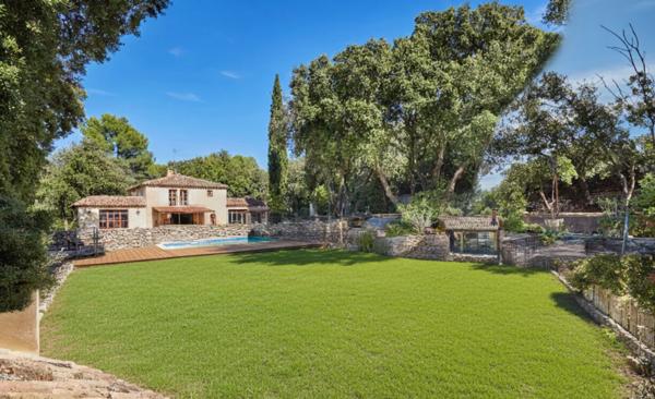 Vente Maison de luxe Aix-en-Provence 12 Pièces 425 m²