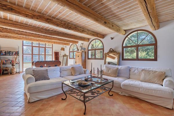 Vente Maison de luxe Aix-en-Provence 12 Pièces 425 m²