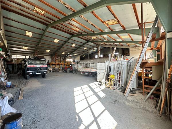 Vente Entrepôt / Local industriel1010 m² - LE PUY EN VELAY (43000)