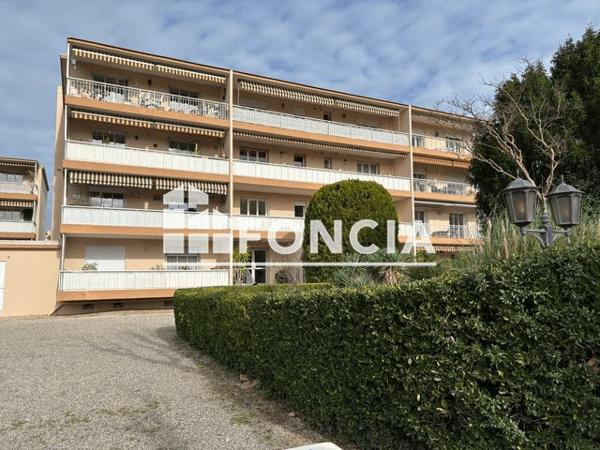 Location Appartement 2 pièces 48.34 m² - AVE GENERAL CARMILLE La Seyne Sur Mer 83500