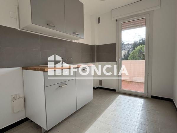 Location Appartement 2 pièces 48.34 m² - AVE GENERAL CARMILLE La Seyne Sur Mer 83500