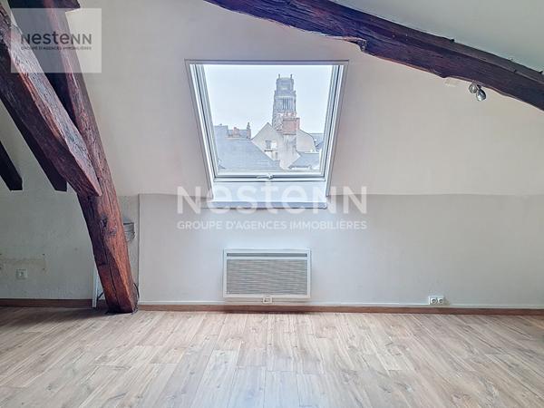 Duplex quartier Châtelet, vue Cathédrale, petite copropriété