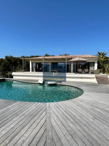 Villa contemporaine vue mer