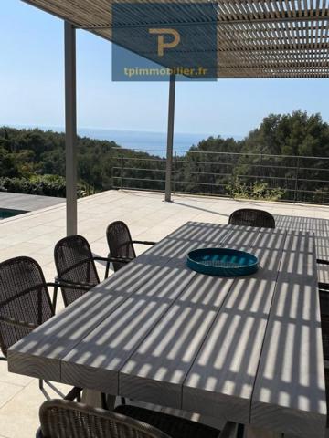 Villa contemporaine vue mer