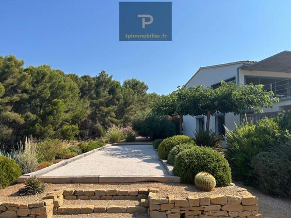Villa contemporaine vue mer