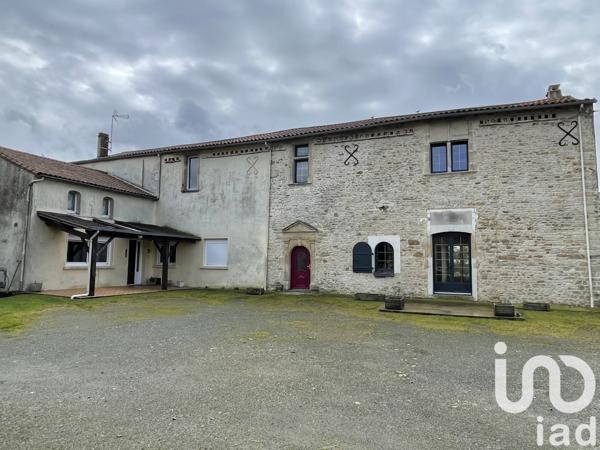 Maison à vendre 10 pièces 205 m² Chantonnay