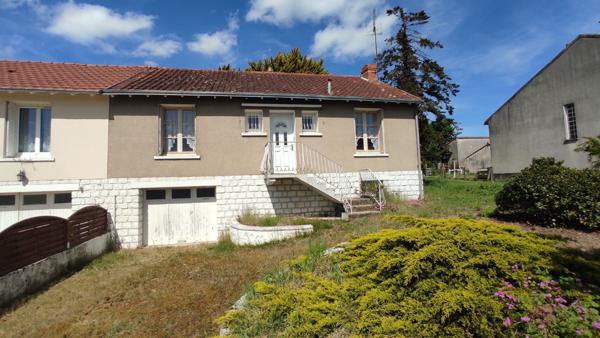 Maison 4 pièces à vendre Thuré - 86540 / Réf: 11977