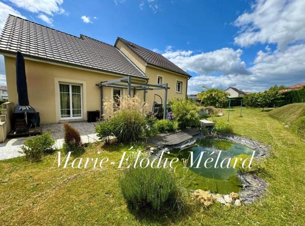 Maison individuelle  familiale 4 chambres + un bureau sur 10,79 ares COSNES-ET-ROMAIN