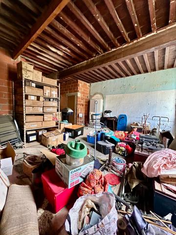 A VENDRE MAISON DE MAITRE DIVISE EN TROIS APPARTEMENTS + GARAGE + JARDIN