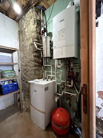 A VENDRE MAISON DE MAITRE DIVISE EN TROIS APPARTEMENTS + GARAGE + JARDIN