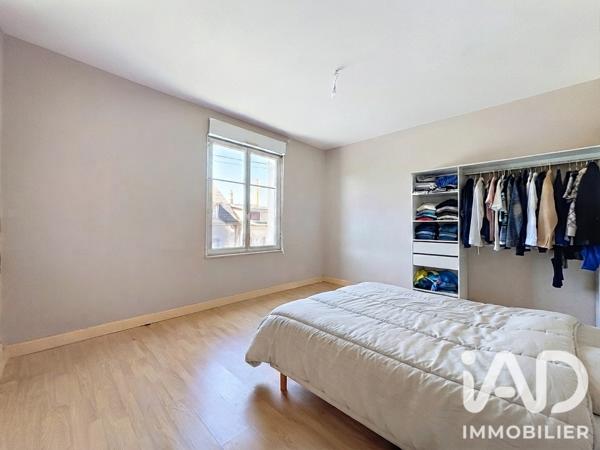 Maison à vendre 7 pièces 152 m² La Guerche-sur-l'Aubois