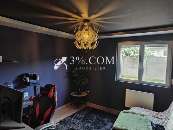 Maison
                                                                                                                                                                                                                                                                                                                        5 pièce(s)                                                                                                                                                                                                          3 chambre(s)                                                                                                                                                                                                          130  m²