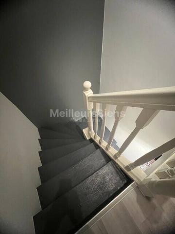 Pavilon individuel 105 M2 environ 3 chambres avec jardin.