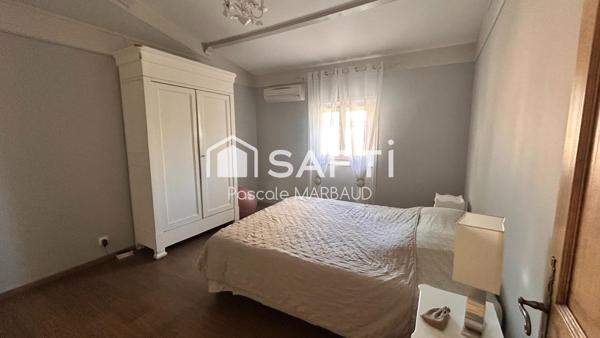 Villa de Plain Pied, 4 chambres , sur 593 m² clôturé, en excellent état.