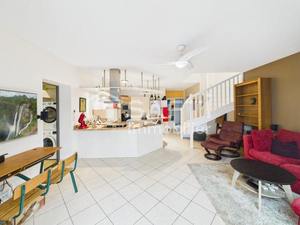 Mérignac Capeyron – Maison de ville avec jardin, terrasse, garage et carport