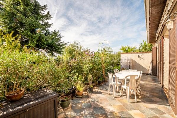 Coteau des vignes : Maison familiale à rénover sur une parcelle de 732 m2 !