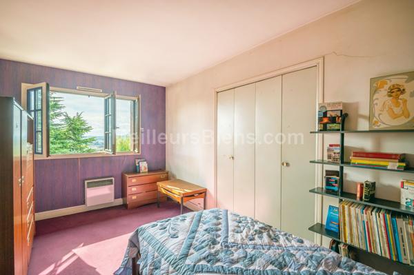 Coteau des vignes : Maison familiale à rénover sur une parcelle de 732 m2 !