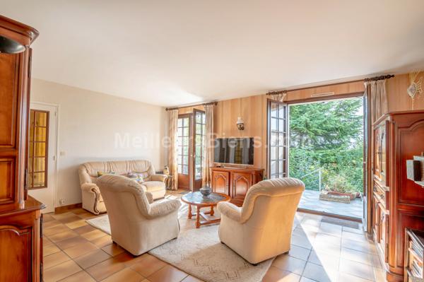 Coteau des vignes : Maison familiale à rénover sur une parcelle de 732 m2 !