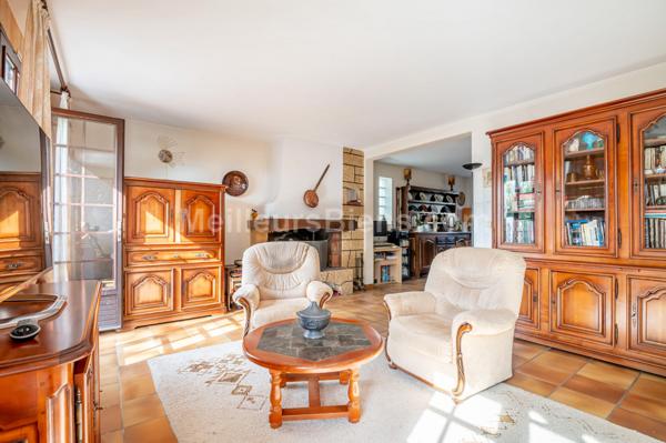 Coteau des vignes : Maison familiale à rénover sur une parcelle de 732 m2 !