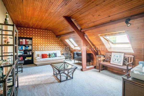 Coteau des vignes : Maison familiale à rénover sur une parcelle de 732 m2 !