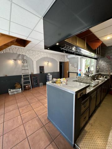 MAISON/COMMERCE 107,5 m² EYBENS