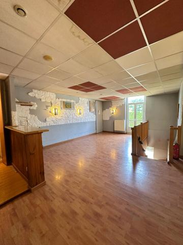 MAISON/COMMERCE 107,5 m² EYBENS