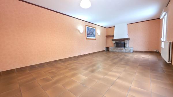 Maison Néo-Bretonne, vie de plain-pied, à vendre à Donges - 6 pièces, 4 chambres