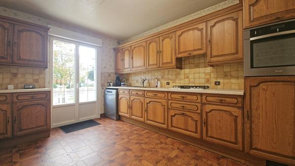 Maison Néo-Bretonne, vie de plain-pied, à vendre à Donges - 6 pièces, 4 chambres