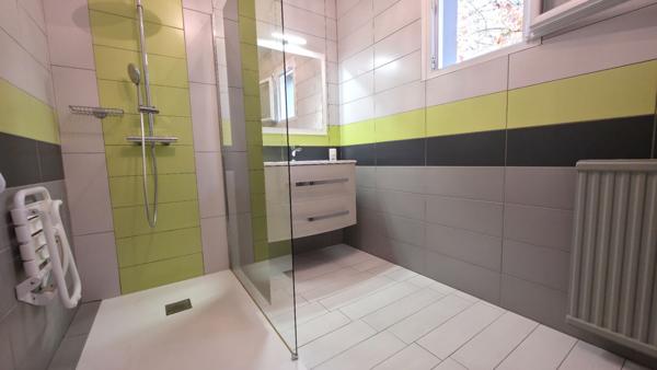 Maison Néo-Bretonne, vie de plain-pied, à vendre à Donges - 6 pièces, 4 chambres