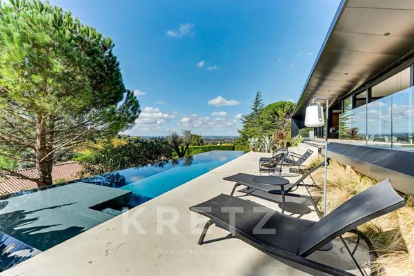 Villa d’architecte d’exception sur les coteaux toulousains