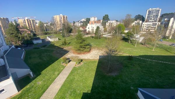 Appartement 3 pièces - 82m² - Résidence standing