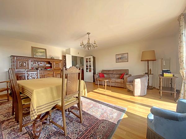 Appartement 3 pièces - 82m² - Résidence standing