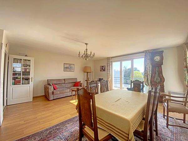 Appartement 3 pièces - 82m² - Résidence standing