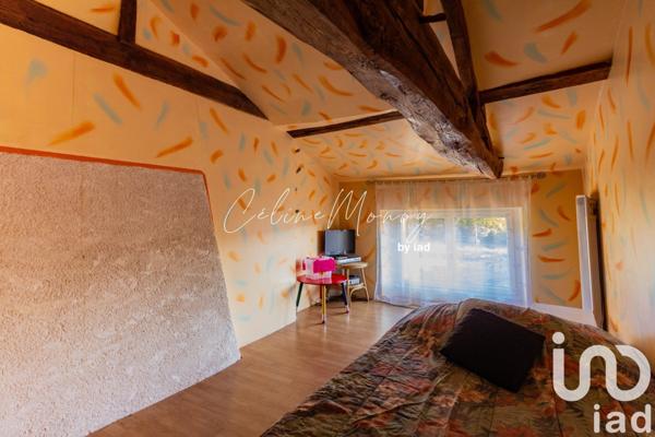 Maison 8 pièces de 180 m² à Essarts en Bocage (85140)