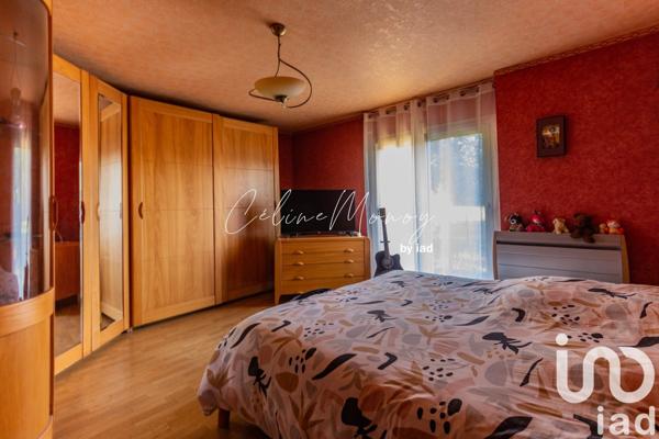 Maison 8 pièces de 180 m² à Essarts en Bocage (85140)