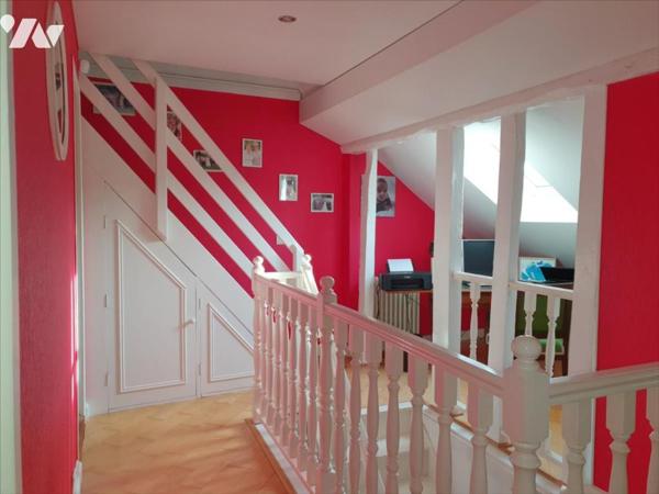 A VENDRE A SAINT MARTIN D'ABLOIS - MAISON DE VILLAGE AVEC TERRASSE ET GARAGE