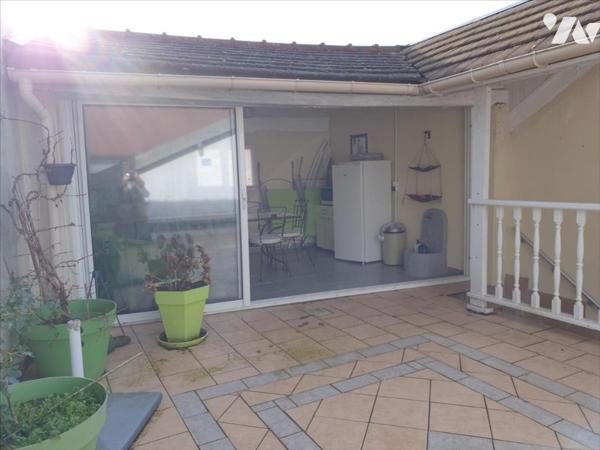 A VENDRE A SAINT MARTIN D'ABLOIS - MAISON DE VILLAGE AVEC TERRASSE ET GARAGE