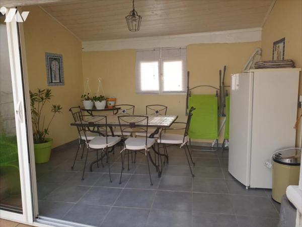 A VENDRE A SAINT MARTIN D'ABLOIS - MAISON DE VILLAGE AVEC TERRASSE ET GARAGE