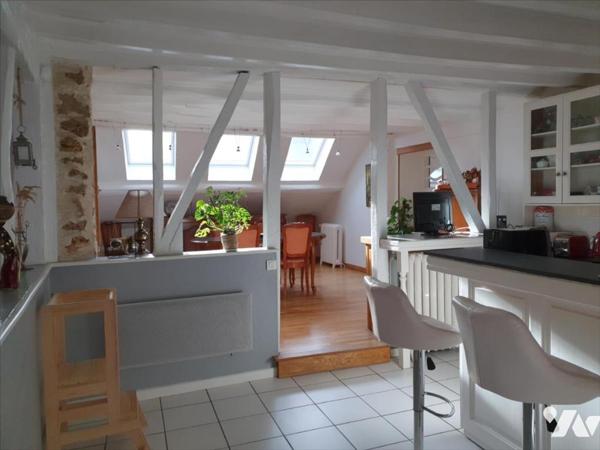 A VENDRE A SAINT MARTIN D'ABLOIS - MAISON DE VILLAGE AVEC TERRASSE ET GARAGE