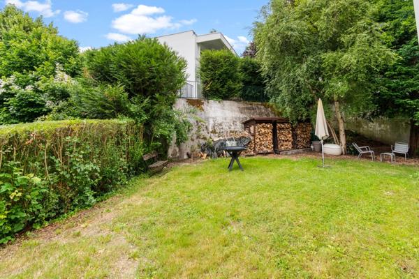Maison d’architecte dans  un domaine privé aux portes de Saint-Germain-en-Laye