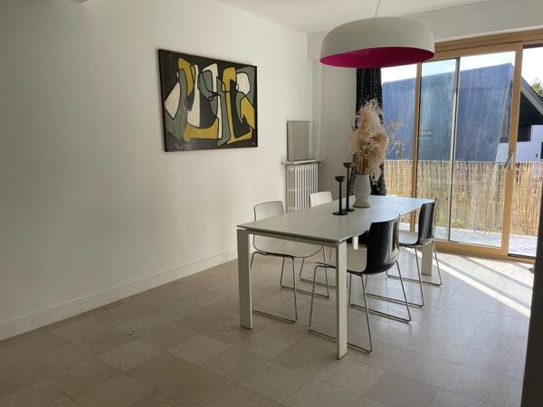 Maison d’architecte dans  un domaine privé aux portes de Saint-Germain-en-Laye