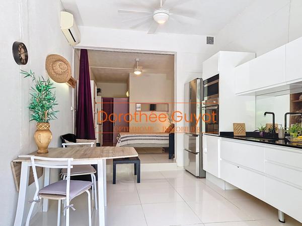 SAINT-FRANÇOIS (971) – MARINA – APPARTEMENT REZ-DE-JARDIN – VENDU MEUBLÉ