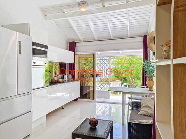 SAINT-FRANÇOIS (971) – MARINA – APPARTEMENT REZ-DE-JARDIN – VENDU MEUBLÉ