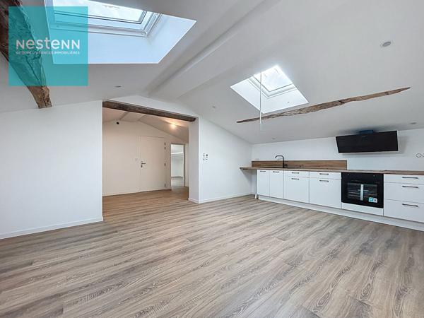 Appartement à vendre T2 rénové 80m² avec parking, centre Villefranche De Lauragais