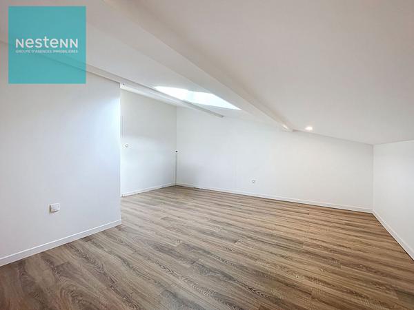 Appartement à vendre T2 rénové 80m² avec parking, centre Villefranche De Lauragais